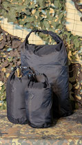 Dry Bag 2/4/12 Liter - black