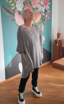 Big T Shirt von Pluslavie