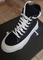 Plü Sneaker Two von Pluslavie