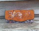grand portefeuille pour femme en faux cuir cuivré, tissu gris foncé avec feuilles et fleurs, broderie feuilles d'arbre
