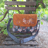 grande besace cartable pour femme en faux cuir bleu et cuivre, broderie feuilles, thème automne