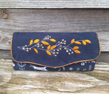 grand portefeuille pour femme en faux cuir bleu marine et tissu avec  animaux de la forêt, broderie branche