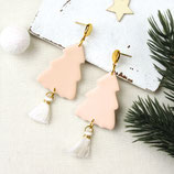 Weihnachts Ohrringe „Winterzauber“ – Rosa Tannenbaum Ohrringe mit Quaste, handgemacht aus Polymer Clay & Edelstahl
