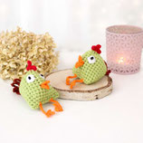 Hühner zum Aufhängen 2er Set – gehäkelte Osterdeko