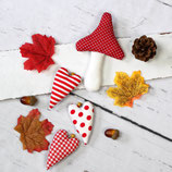 Herbst Deko-Girlande aus Stoff mit Pilz & Herzen