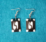 Earrings black & white