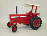 IH 826 Tractor with ROPS by Ertl