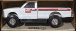 Massey Ferguson GMC Pickup Ertl 1/16