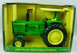 John Deere 4620 Wide Front with ROPS Tractor