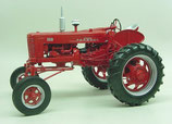 IH 300 Farmall Hi-Clear Gas Tractor