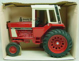 IH 1586 Tractor with Cab Ertl