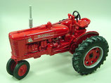 IH M-TA Super Farmall Tractor Toy Farmer