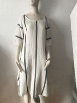 Praechtig-Berlin ausgestelltes oversize Leinenkleid Sona
