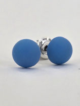 Ohrstecker „Light Sapphire“ Matt – Sanftes Himmelblau & Edelstahl