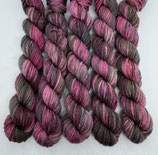 Black-pink DK