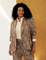 Yest Curve blazer Julika