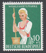 D-0298 - Wohlfahrt - Sennerin mit Butterfaß - 10+5