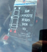 Autocollant "Sur la route je suis bien vu" prévention routière 1996 / 97