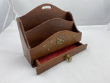 Briefhalter Briefablage mit Dharma-Rad Holz Vintage. Art.-Nr. 844