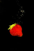 "Erdbeere" mit Profilaufhängung