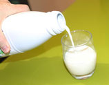 Lait entier en bouteille de 1 litre