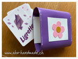 Spielkarten Etui GROSS (flieder/weiss mit Blume rosa)