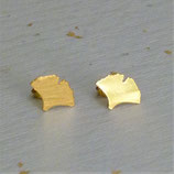 Boucles d'oreille feuille de Ginkgo, dorées.
