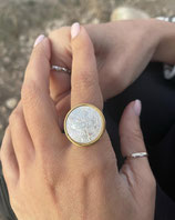 Anillo San BENITO madre perla