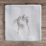 Wit keramieken tegel (13x13 cm) met een afbeelding van een kat.