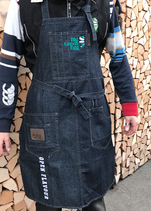 schicke Kochschürze aus Jeans Material