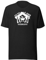 Core Guns Classic Designs "Guns & BBQ" - schwarz Essenzielles Unisex T-Shirt | Bella + Canvas 3001