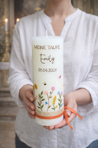 Taufkerze Rustik creme 20x7cm, BUNTE WIESE