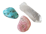 1 Türkis & 1 Rhodochrosit Trommelstein + 1 Bergkristallspitz