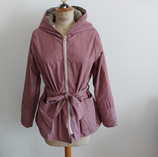 Upcycling Redesign Refashion Windjacke in Flieder mit Kapuze und Innenfutter