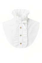 Jabot mit Stehkragen und Rüschchenleiste