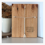 Holzbrett mit Kreuz