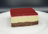 Tranche fondante au chocolat blanc, praliné croquant