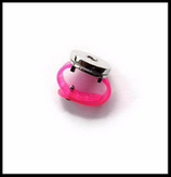 Support bague métal argenté anneau synthétique rose boutons snaps.