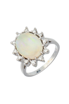 14 Karaat witgouden ring met een cabochon geslepen opaal omrand door diamanten, ca.0.36 ct.