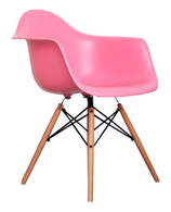 Charles Eames DAW Armchai