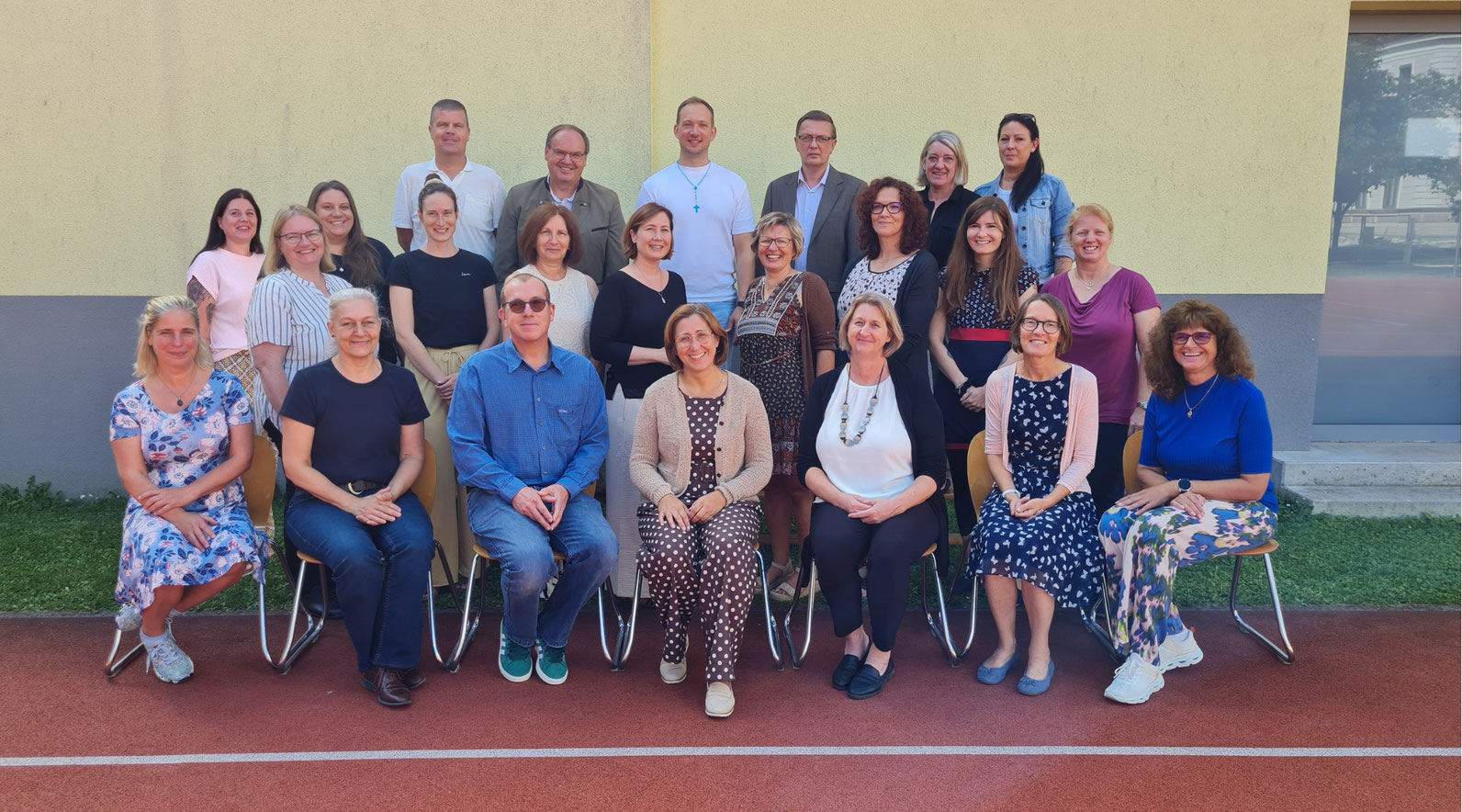 Das sind die LehrerInnen der MS Horn NMS Horn seite!