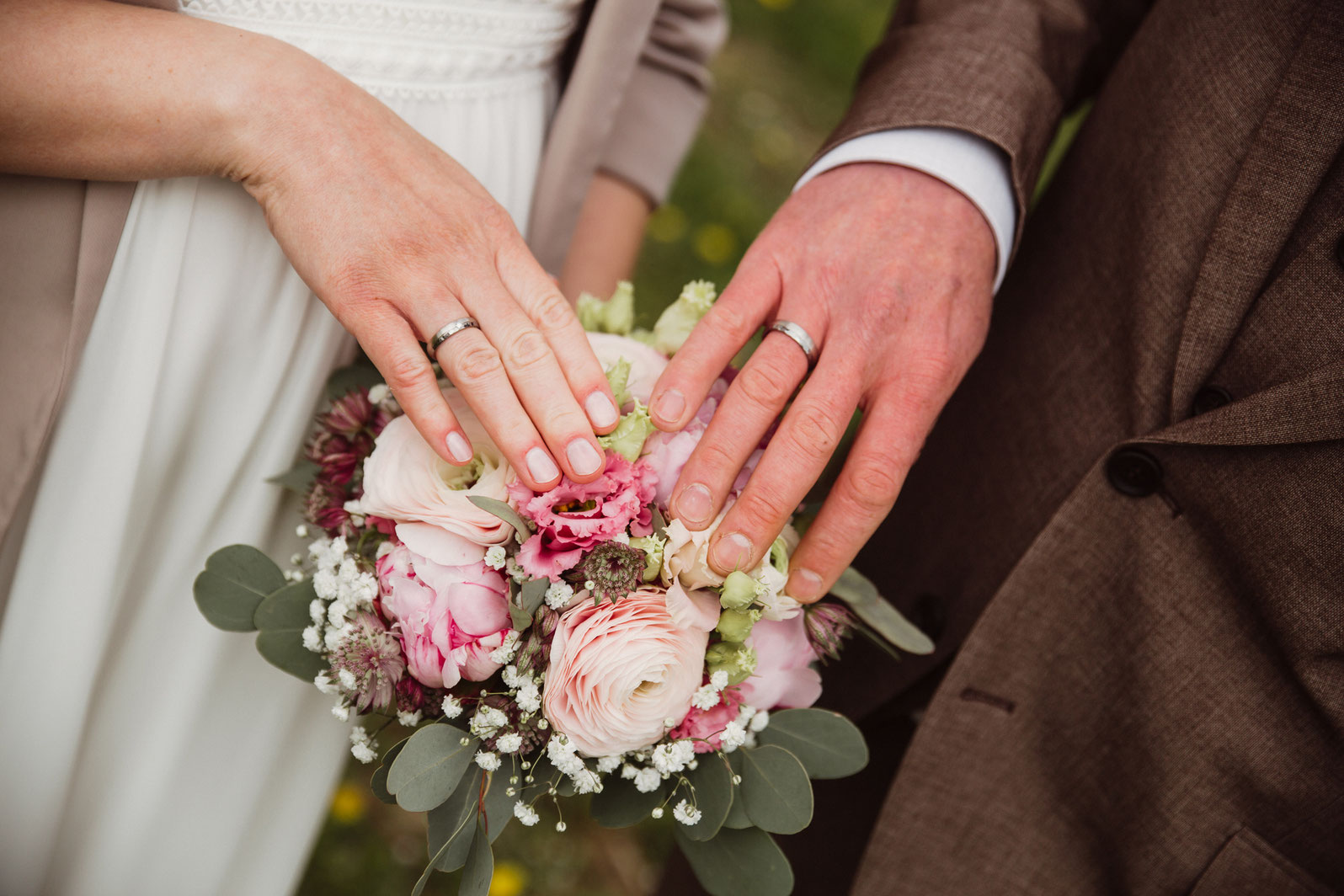 Detailfoto Ringe auf Brautstrauß in Treffurt