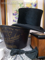 Chapeau Claque