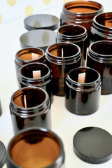Nos pots d'apothicaire sont en verre ambré recyclables.