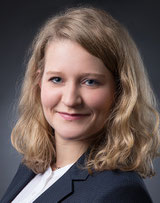 Portrait von Psychologin und systemische Beraterin Katrin Schleinschok