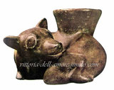 старинная глиняная фигурка бесшерстной собачки