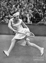 Suzanne Lenglen, championne de tennis française remarquée pour la première fois à Paris-Plage par le célèbre champion austramien Anthony Wilding