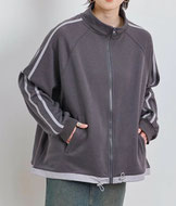 フロントジップ トラックジャケット  フォーユー価格　3,880円(税込)  カットソー地のブルゾンです   