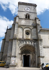 Tour porche de l'église abbatiale de l'abbaye bénédictine Saint-Michel de Saint-Mihiel Meuse Lorraine France