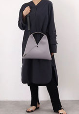 2WAY三角ショルダー 5,995円→3,880円(税込)   